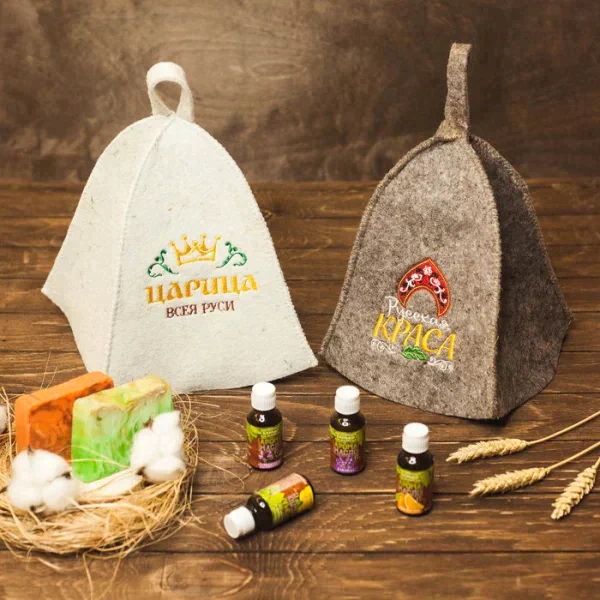 Шапка для бани с вышивкой "Царица"